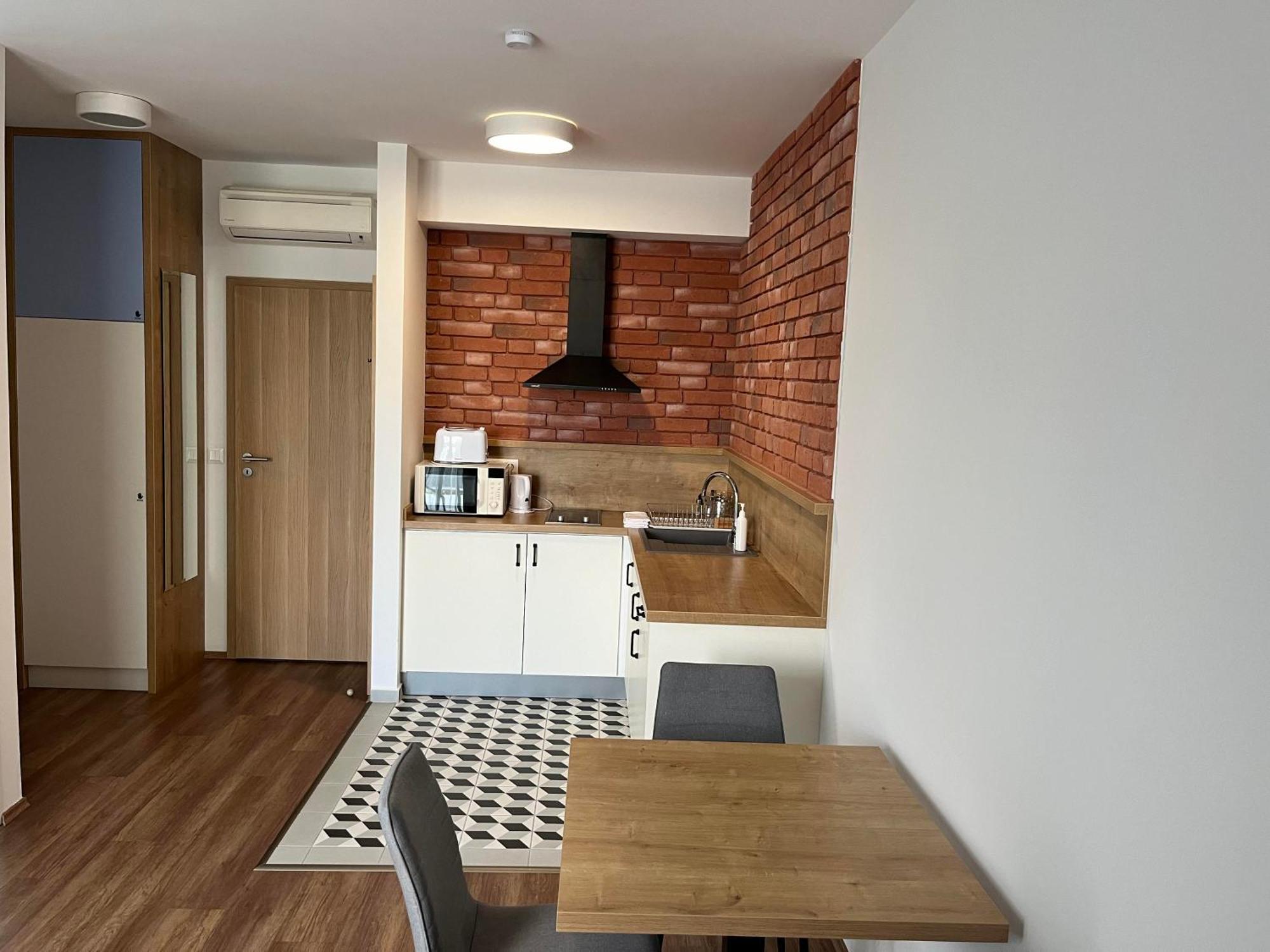Berill Crystal Apartman Sárvár Esterno foto