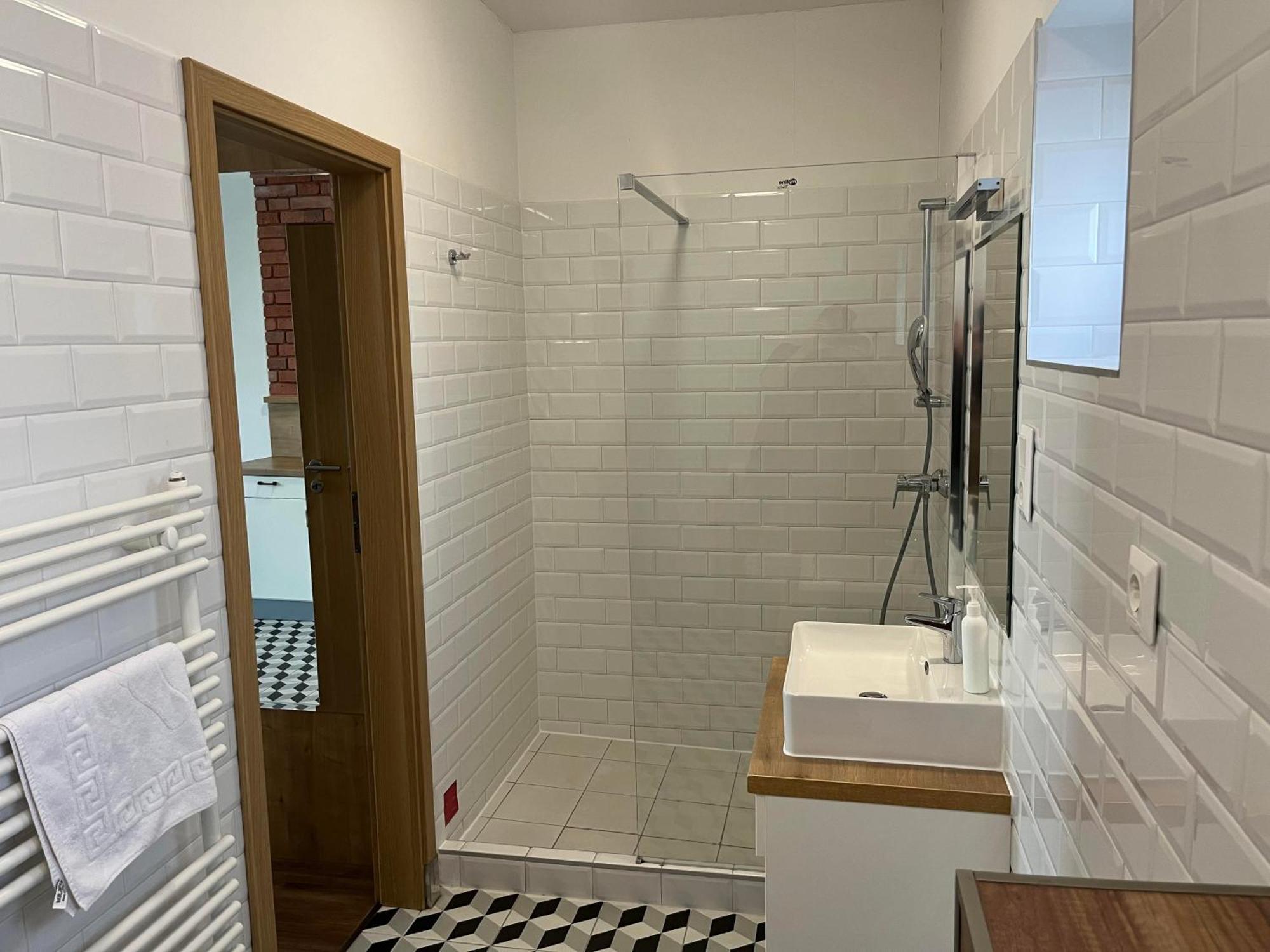 Berill Crystal Apartman Sárvár Esterno foto